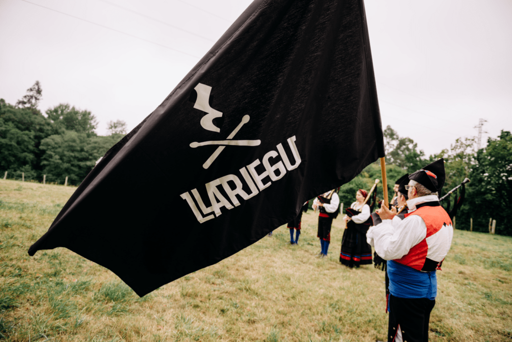 LLARIEGU
